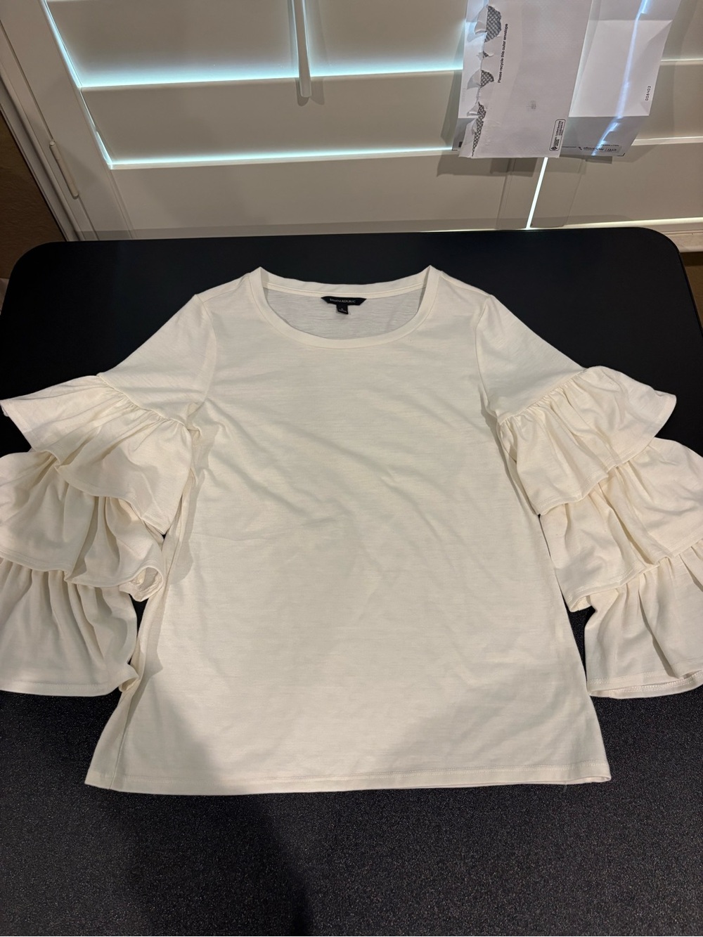 Banana Republic Cream Ruffle-Sleeve Long Sleeve Tee